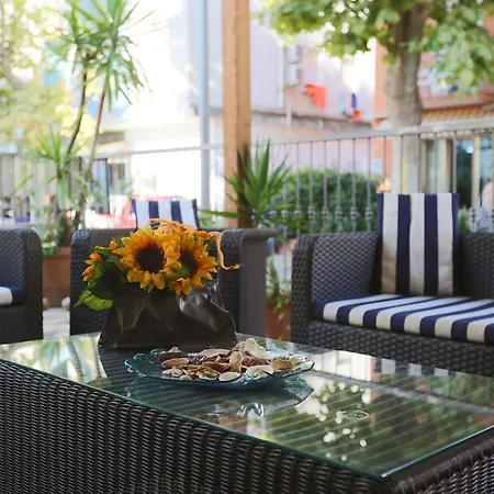 Domus Mea Hotel *