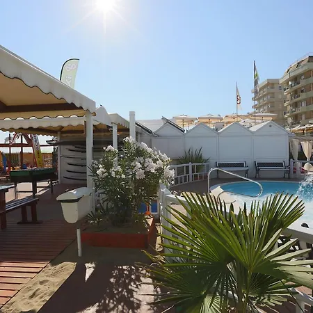 Domus Mea Hotel *