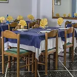 Domus Mea Hotel *