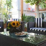 Domus Mea Hotel *