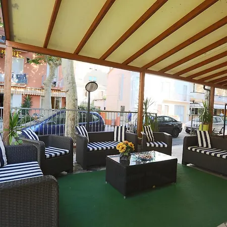 Domus Mea فندق