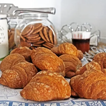 Domus Mea فندق كاتوليكا