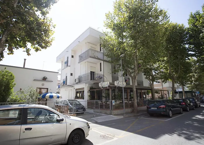 Domus Mea Hotell *